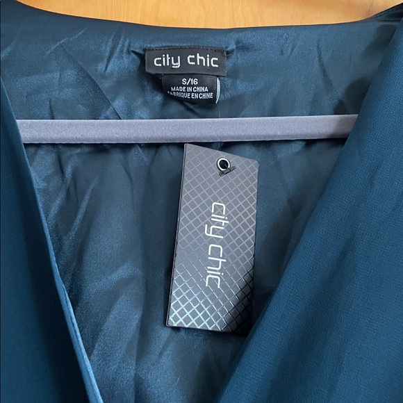 NWT City Chic wrap swing dress - emerald S/16 - Picture 10 of 10